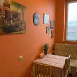 Fantastic 2 Bedroom Apartment - Top Center